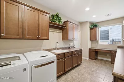 557 E Laddoos Avenue, San Tan Valley, AZ 85140 - Photo 22