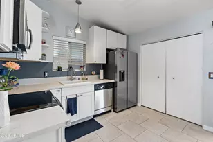 421 E Behrend Dr, Phoenix, AZ 85024 - Photo 14