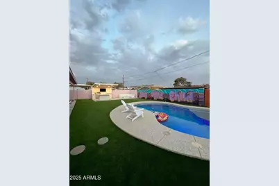 4711 E Fillmore Street, Phoenix, AZ 85008 - Photo 2
