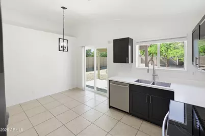 15712 W Smokey Drive, Surprise, AZ 85374 - Photo 8