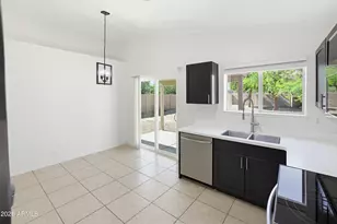 15712 W Smokey Dr, Surprise, AZ 85374 - Photo 8