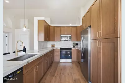 519 W Comstock Drive, Gilbert, AZ 85233 - Photo 10