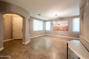 1527 E Gary Way, Phoenix, AZ 85042 - Photo 8