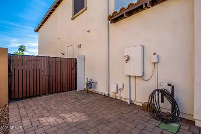 2075 E Honeysuckle Place, Chandler, AZ 85286 - Photo 2