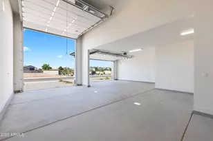 7379 W Lisbon Ln, Peoria, AZ 85381 - Photo 2