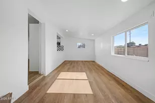6220 S 46th Pl, Phoenix, AZ 85042 - Photo 12