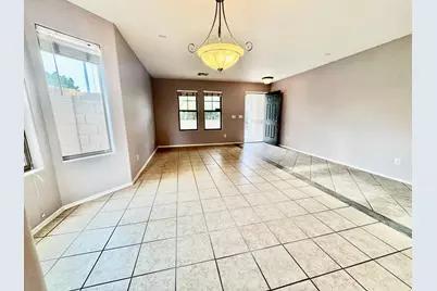10502 W Edgemont Drive, Avondale, AZ 85392 - Photo 6