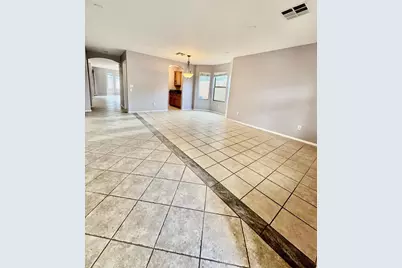 10502 W Edgemont Drive, Avondale, AZ 85392 - Photo 4