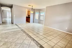 10502 W Edgemont Dr, Avondale, AZ 85392 - Photo 4