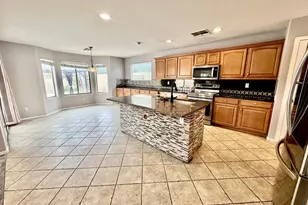 10502 W Edgemont Dr, Avondale, AZ 85392 - Photo 8