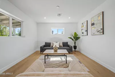 928 E Georgia Avenue, Phoenix, AZ 85014 - Photo 8