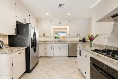 864 W Tulsa Street, Chandler, AZ 85225 - Photo 4