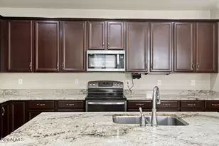 15586 W Jenan Dr, Surprise, AZ 85379 - Photo 18