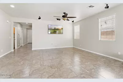 15586 W Jenan Drive, Surprise, AZ 85379 - Photo 10