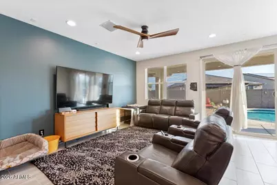 18879 W Cholla Street, Surprise, AZ 85388 - Photo 12