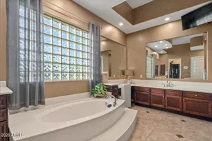 6427 S Magic Ct, Gilbert, AZ 85298 - Photo 32
