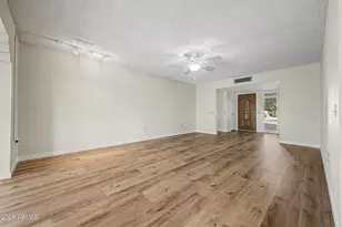 18420 N 94th Ave, Sun City, AZ 85373 - Photo 16