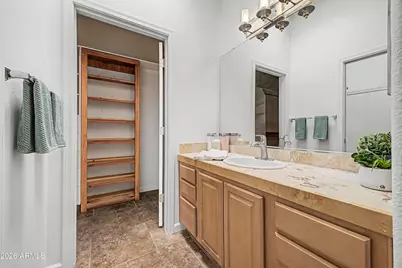 7024 S 32nd Place, Phoenix, AZ 85042 - Photo 12