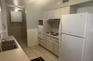10512 W El Capitan Cir, Sun City, AZ 85351 - Photo 4