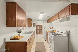 820 E Butler Dr, Phoenix, AZ 85020 - Photo 8