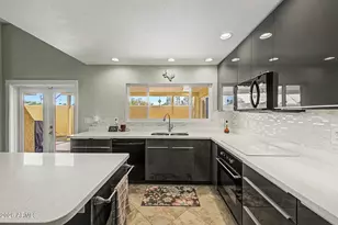 6221 N 21st Dr, Phoenix, AZ 85015 - Photo 18