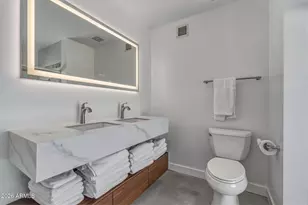 10660 N 44th Ct, Phoenix, AZ 85028 - Photo 32