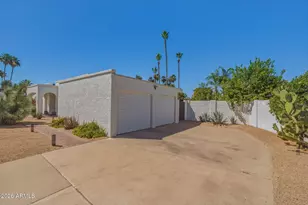10660 N 44th Ct, Phoenix, AZ 85028 - Photo 48