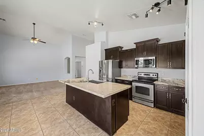 17949 W Caribbean Lane, Surprise, AZ 85388 - Photo 6