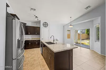 17949 W Caribbean Lane, Surprise, AZ 85388 - Photo 4