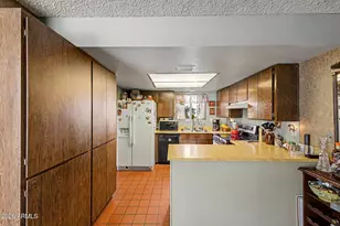 3212 W Sahuaro Dr, Phoenix, AZ 85029 - Photo 10