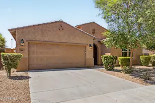 1447 E Warbler Rd, Gilbert, AZ 85297 - Photo 4