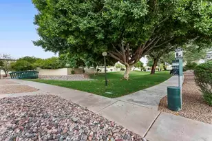 427 E Ironwood Dr, Phoenix, AZ 85020 - Photo 30