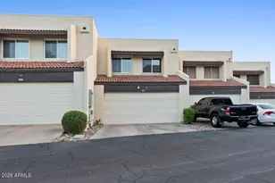 427 E Ironwood Dr, Phoenix, AZ 85020 - Photo 1