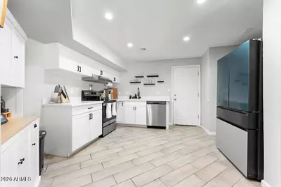 427 E Ironwood Drive, Phoenix, AZ 85020 - Photo 8