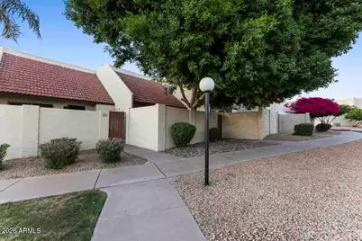 427 E Ironwood Drive, Phoenix, AZ 85020 - Photo 2