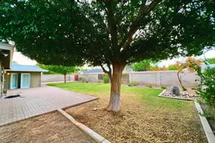 3940 E Glenrosa Ave, Phoenix, AZ 85018 - Photo 14