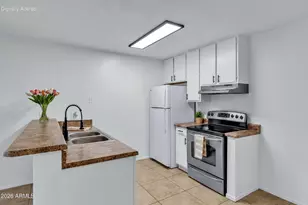 5525 E Thomas Rd, Phoenix, AZ 85018 - Photo 8