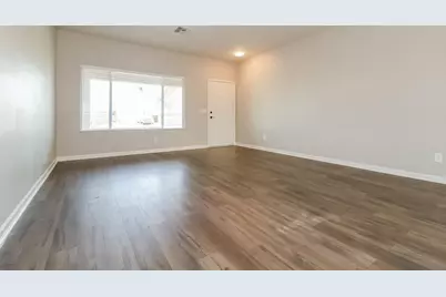 102 N 118th Drive, Avondale, AZ 85323 - Photo 4