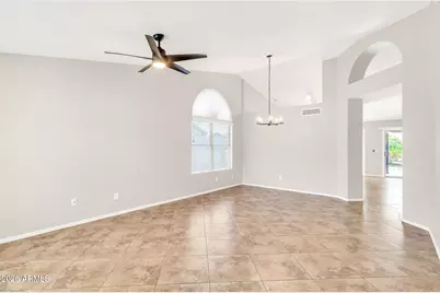 1113 E Betsy Lane, Gilbert, AZ 85296 - Photo 6