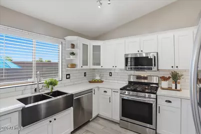 2621 S 107th Drive, Avondale, AZ 85323 - Photo 16