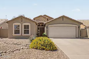 691 E Eagle Ln, Gilbert, AZ 85296 - Photo 2