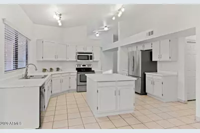 3322 E Dry Creek Road, Phoenix, AZ 85044 - Photo 2