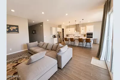 17622 W Mariposa Drive, Goodyear, AZ 85395 - Photo 2