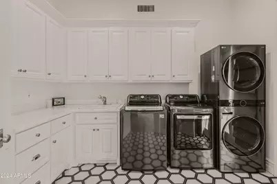 5915 E Arcadia Lane, Phoenix, AZ 85018 - Photo 20