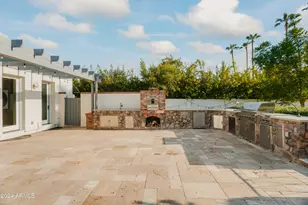 5915 E Arcadia Ln, Phoenix, AZ 85018 - Photo 26