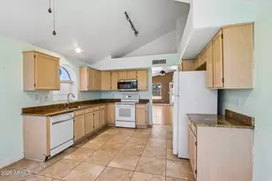 10177 S Hacienda Dr, Goodyear, AZ 85338 - Photo 16