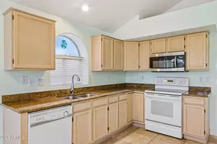 10177 S Hacienda Dr, Goodyear, AZ 85338 - Photo 18