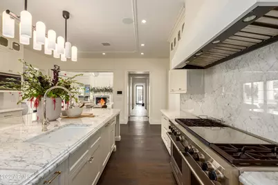 5843 E Exeter Boulevard, Phoenix, AZ 85018 - Photo 8