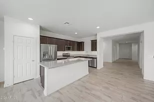 6952 W Golden Ln, Peoria, AZ 85345 - Photo 16