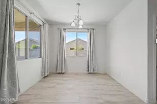 6952 W Golden Ln, Peoria, AZ 85345 - Photo 14